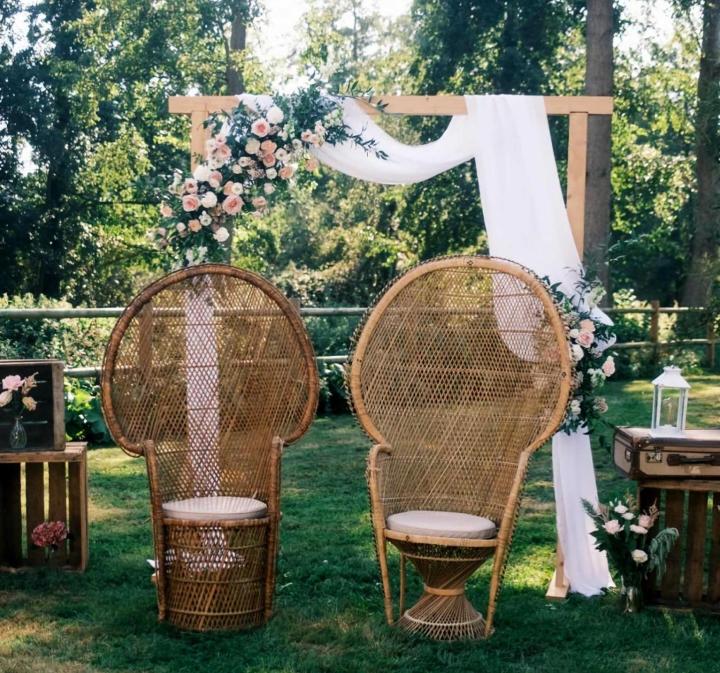 Le domaine en photos pour une location de salle de réception Bâlines